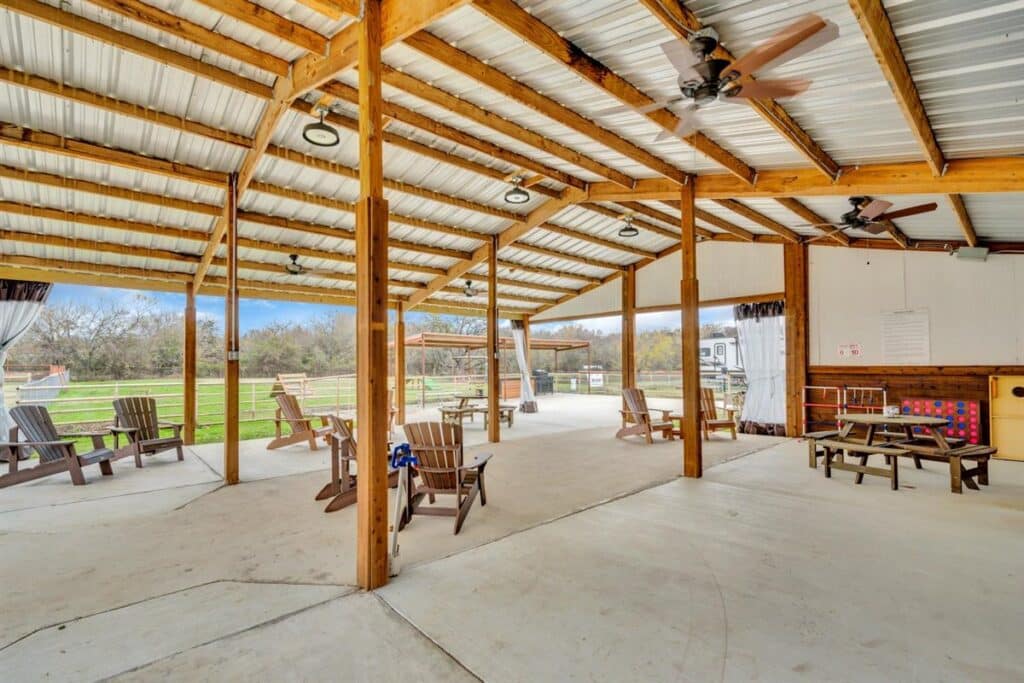 Image of the pavilion at Waggin' Tail RV Resort